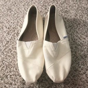 TOMS Women’s Canvas Shoes